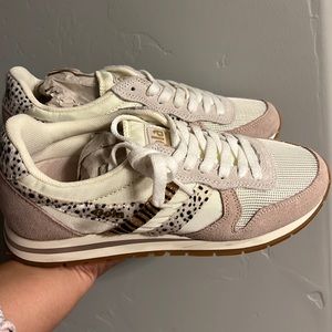 Gola sneakers